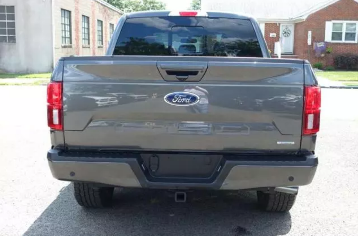 2020 Ford F-150 Lariat - UCES MOTORS