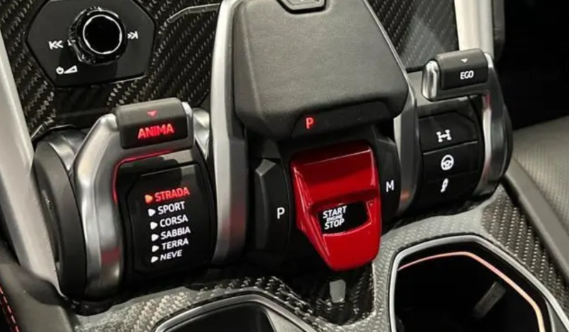 2022 Lamborghini Urus Graphite Capsule full