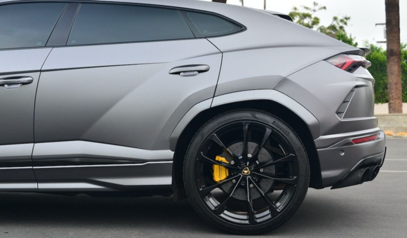 2020 Lamborghini Urus Base full