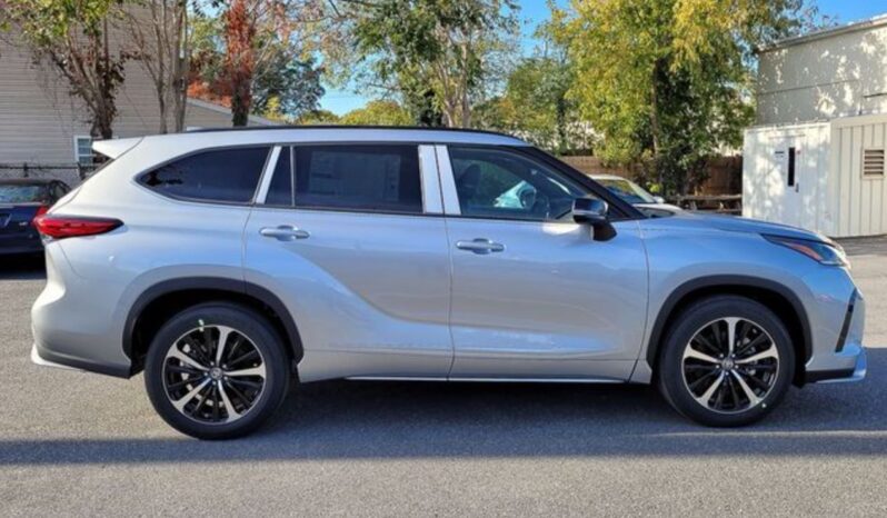 2021 Toyota Highlander XSE full