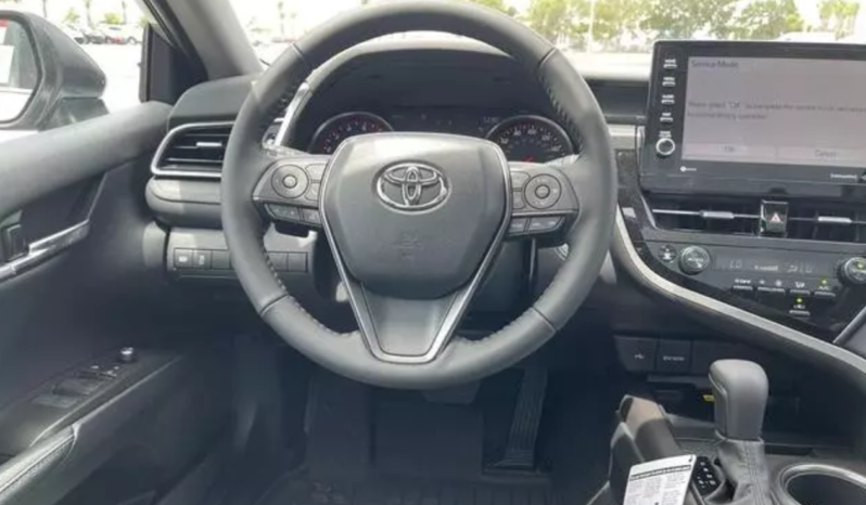 2022 Toyota Camry XSE Silver full