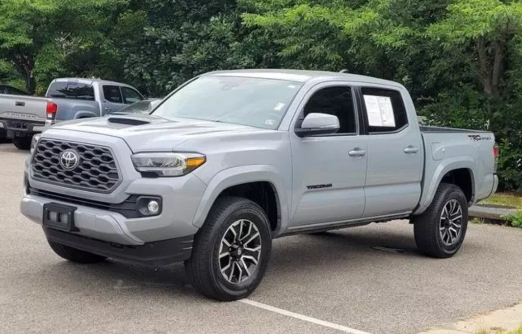 2020 Toyota Tacoma TRD Sport UCES MOTORS