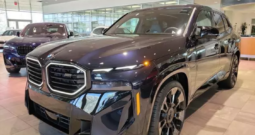 2023 BMW XM Base