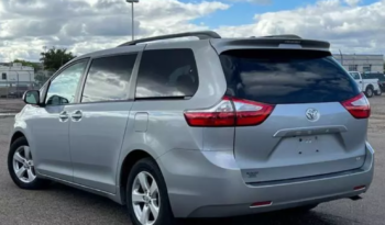 2016 Toyota Sienna LE full