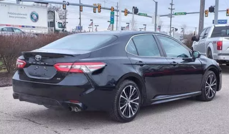 2018 Toyota Camry L full