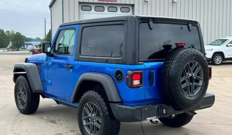 2025 Jeep Wrangler Sport full