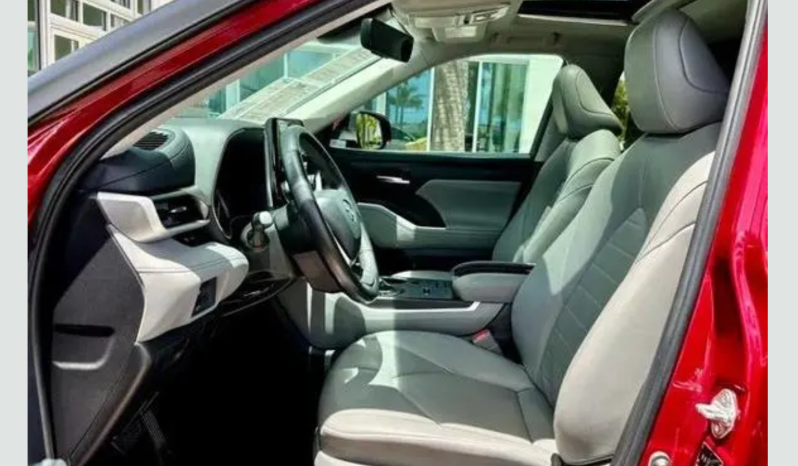 2022 Toyota Highlander XLE full