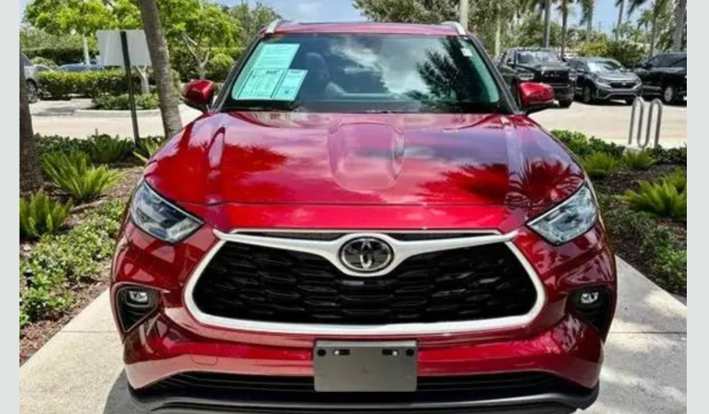 2022 Toyota Highlander XLE full
