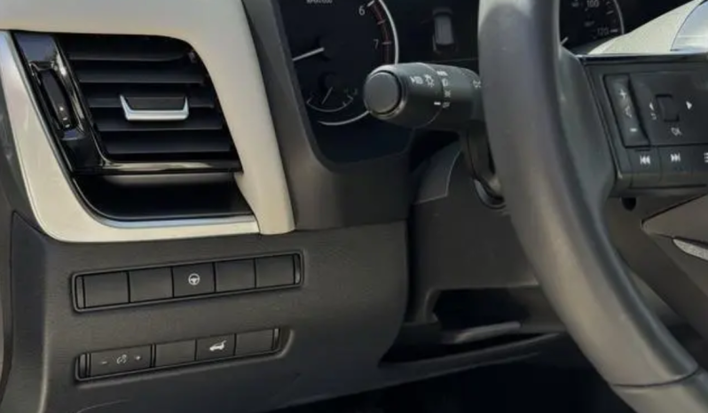 2022 Nissan Rogue SV full