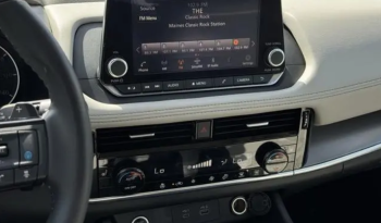 2022 Nissan Rogue SV full