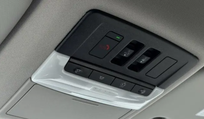 2022 Nissan Rogue SV full