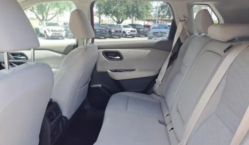2023 Nissan Rogue SV full