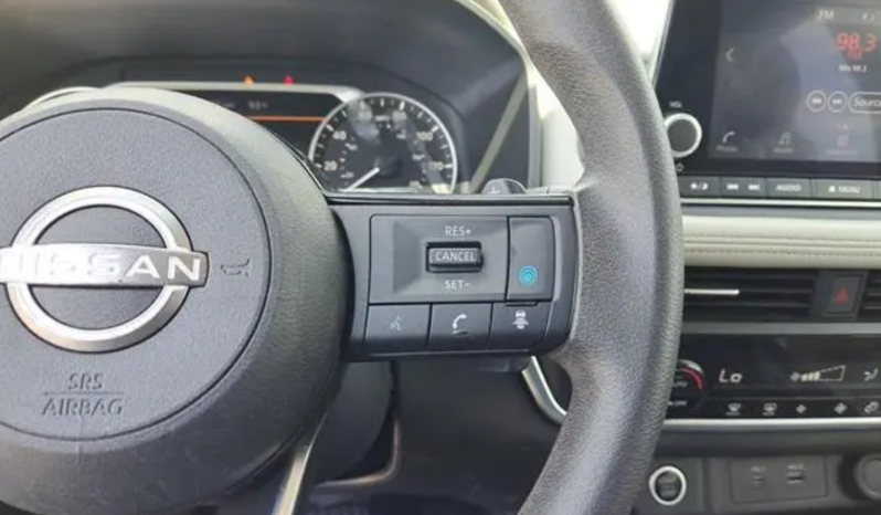 2023 Nissan Rogue SV full