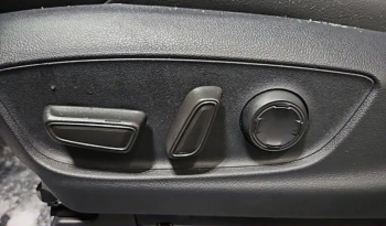 2025 Toyota Tacoma Hybrid TRD Sport full