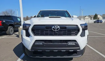 2025 Toyota Tacoma Hybrid TRD Sport full