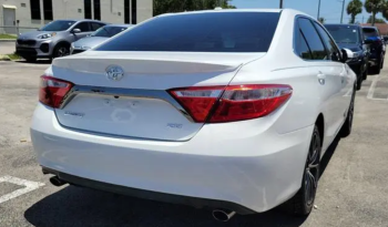 2015 Toyota Camry XSE full
