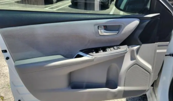 2015 Toyota Camry XSE full