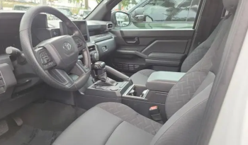 2024 Toyota Tacoma SR5 full