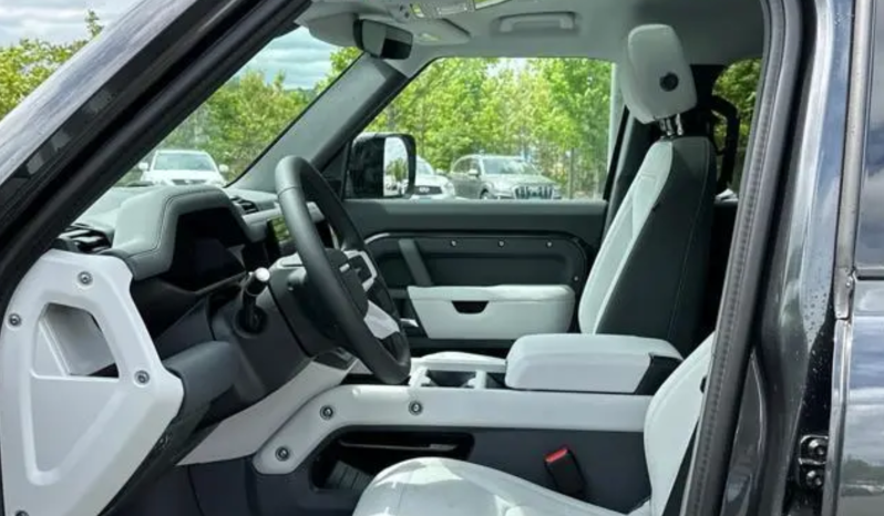2025 Land Rover Defender 110 P300 full