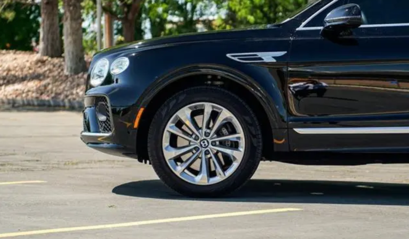 2023 Bentley Bentayga V8 full