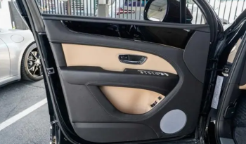 2023 Bentley Bentayga V8 full