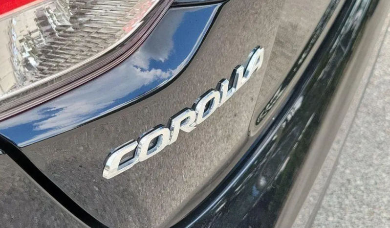 2024 Toyota Corolla LE full