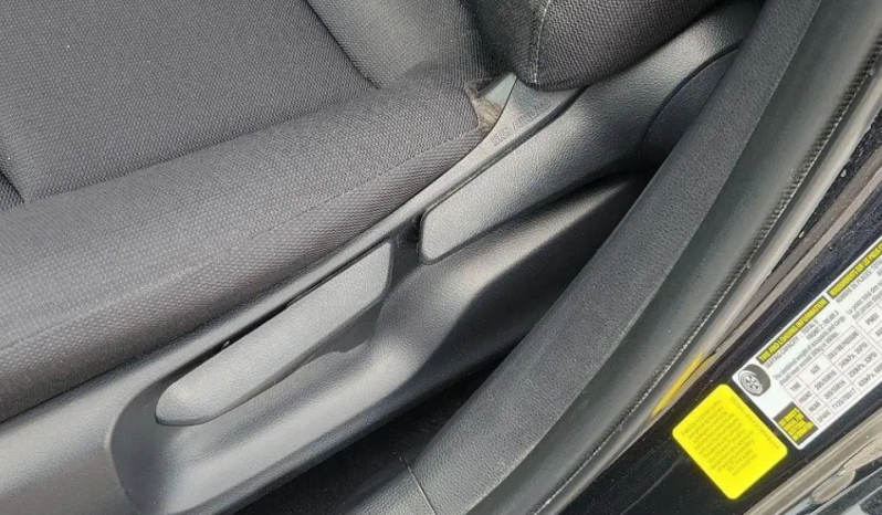2024 Toyota Corolla LE full