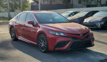 2023 Toyota Camry SE full