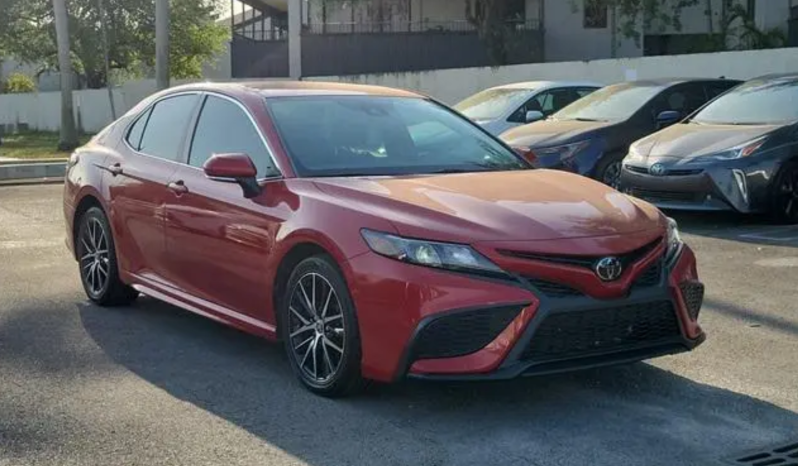2023 Toyota Camry SE full