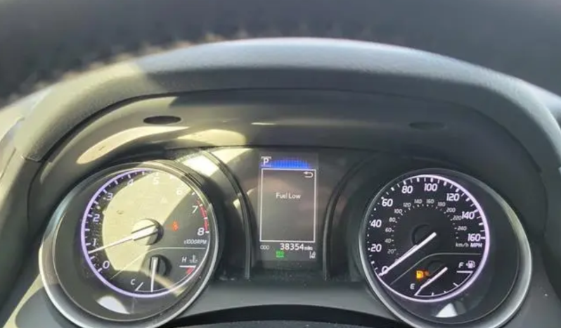 2023 Toyota Camry SE full