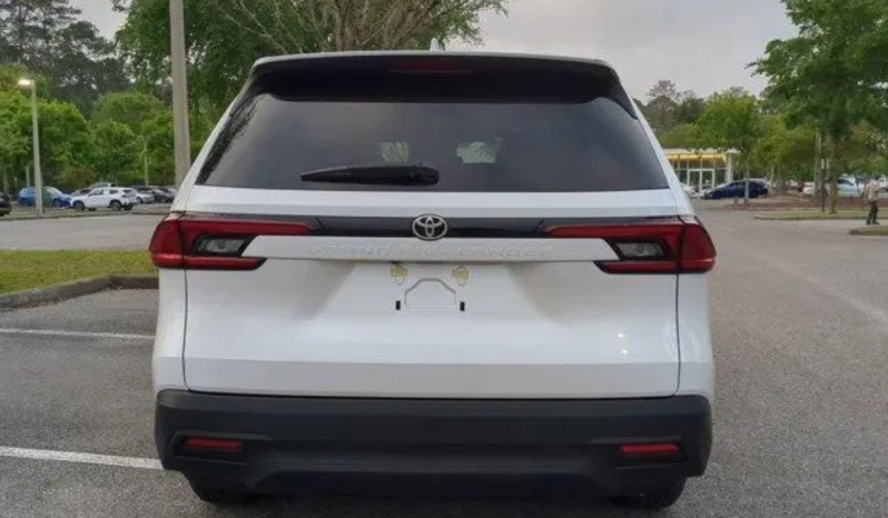 2025 Toyota Grand Highlander LE full