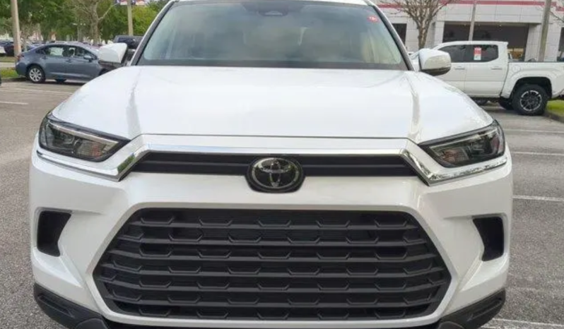 2025 Toyota Grand Highlander LE full