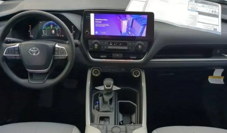 2025 Toyota Grand Highlander LE full
