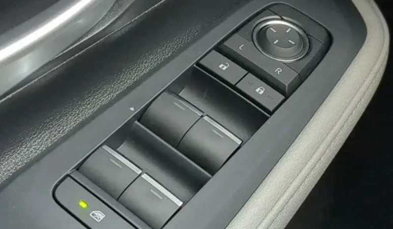 2025 Toyota Grand Highlander LE full