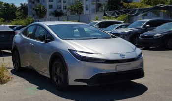 2024 Toyota Prius LE full