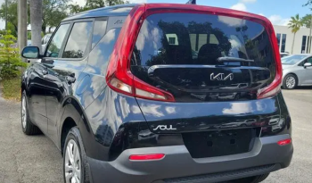 2022 Kia Soul LX full