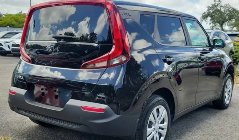 2022 Kia Soul LX full