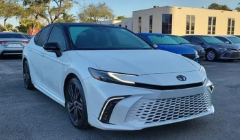 2025 Toyota Camry XSE full
