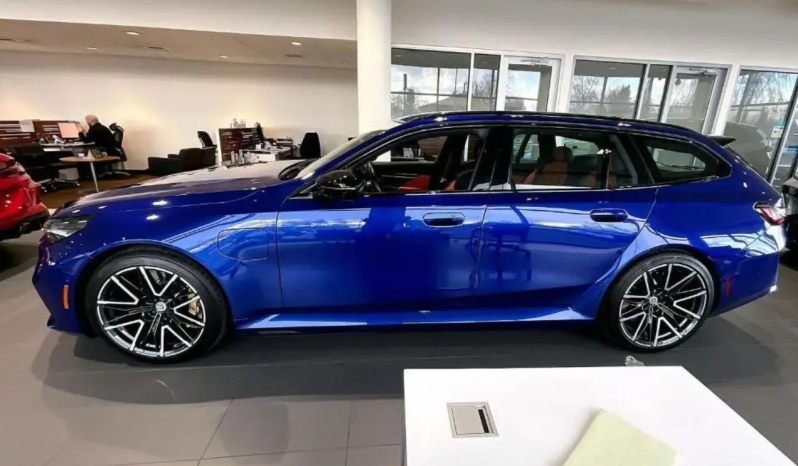 2025 BMW M5 Base full