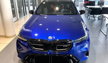 2025 BMW M5 Base full