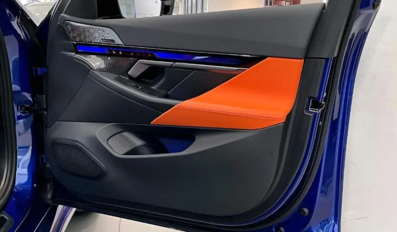 2025 BMW M5 Base full