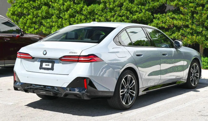 2026 BMW 530 530i full