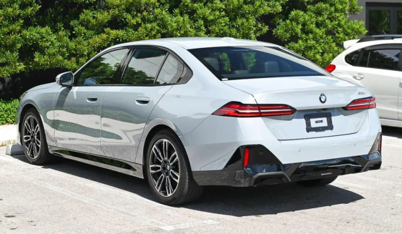 2026 BMW 530 530i full