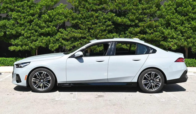 2026 BMW 530 530i full