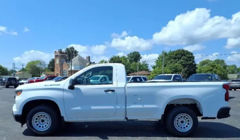 2024 Chevrolet Silverado 1500 WT full