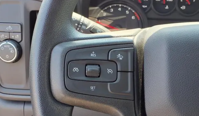 2024 Chevrolet Silverado 1500 WT full