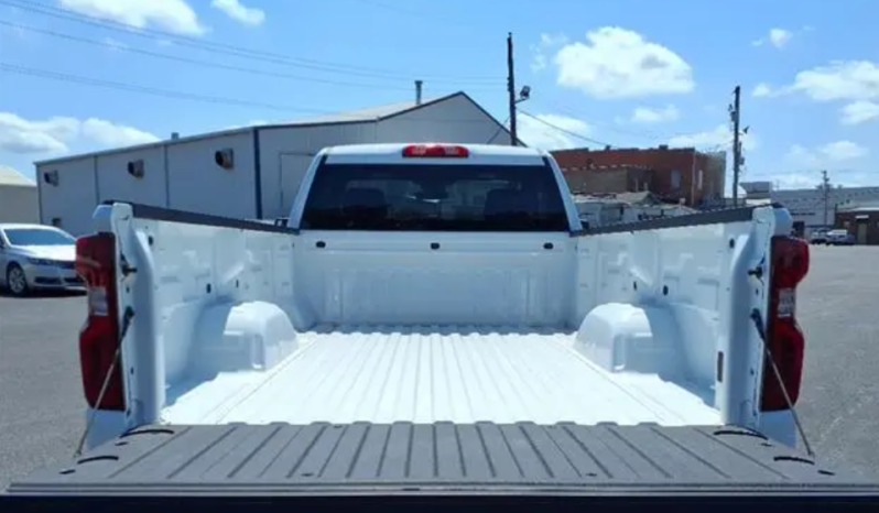 2024 Chevrolet Silverado 1500 WT full