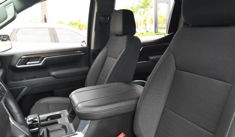 2025 Chevrolet Silverado 1500 RST full