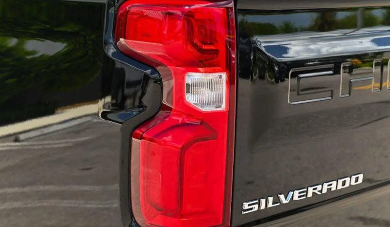 2025 Chevrolet Silverado 1500 RST full